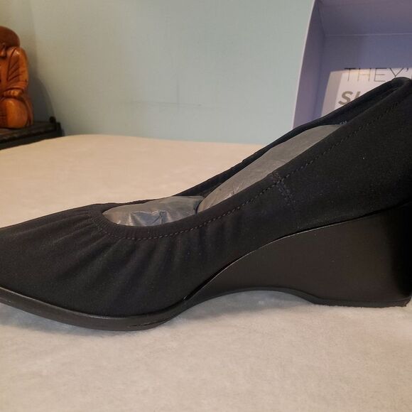 Black Wedge Slip On Sz 9.5 10 Stretch, New in Box Aerosoles Airie Normcore - Picture 7 of 10